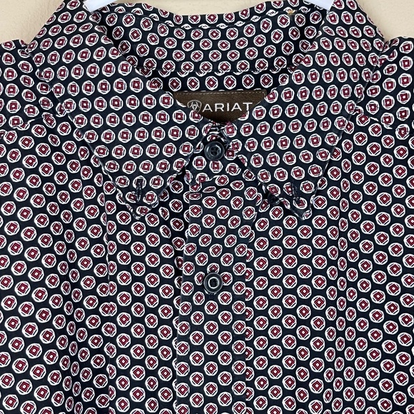 Ariat Navy/Red Long Sleeve Dress Shirt with Open Chest Pocket; Size XL - Picture 2 of 13